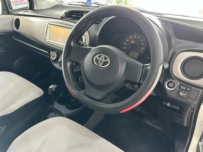 2011 Toyota Vitz - Thumbnail