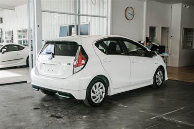 2015 Toyota Aqua - Thumbnail