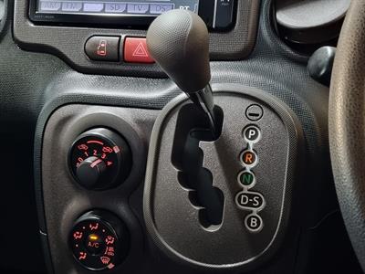 2012 Toyota Porte - Thumbnail