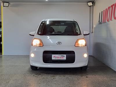 2012 Toyota Porte - Thumbnail