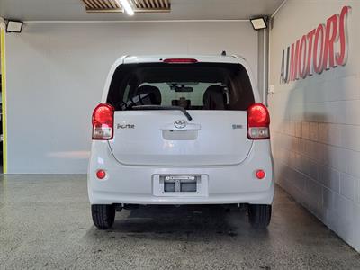 2012 Toyota Porte - Thumbnail
