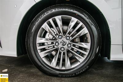 2024 Toyota Alphard - Thumbnail