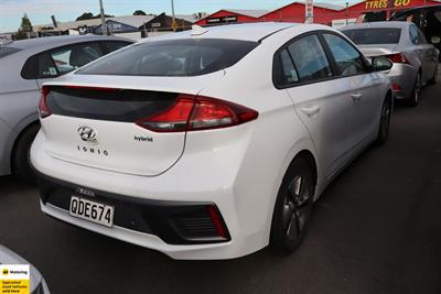 2022 Hyundai IONIQ - Thumbnail