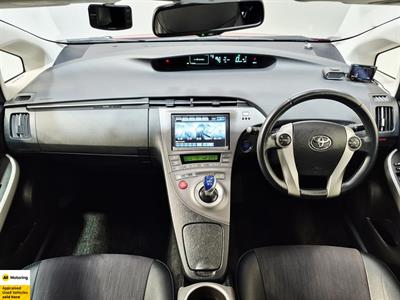2012 Toyota Prius - Thumbnail
