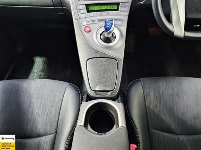 2012 Toyota Prius - Thumbnail