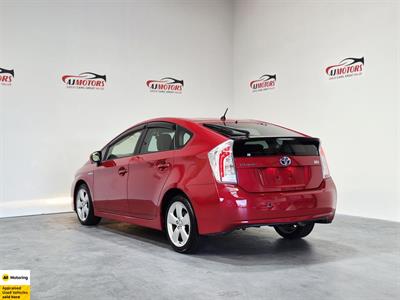 2012 Toyota Prius - Thumbnail