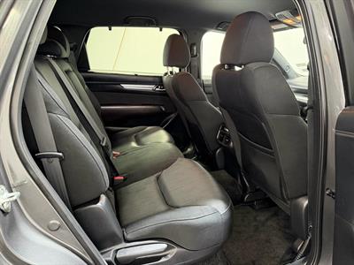 2017 Mazda CX-8 - Thumbnail