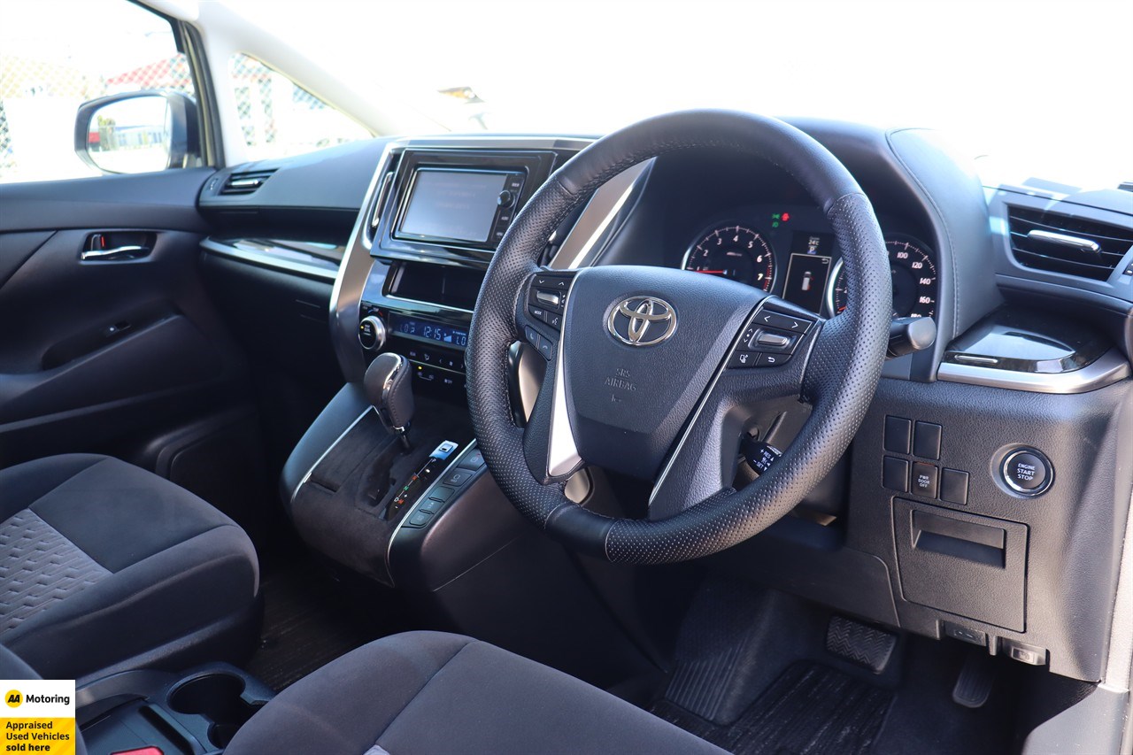 2015 Toyota Vellfire