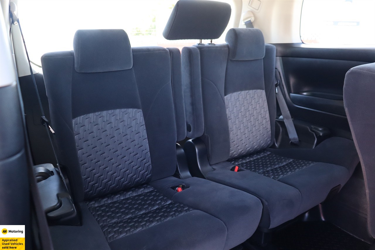 2015 Toyota Vellfire