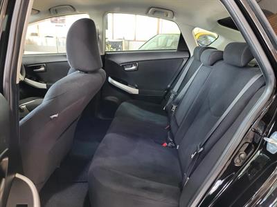 2013 Toyota Prius - Thumbnail