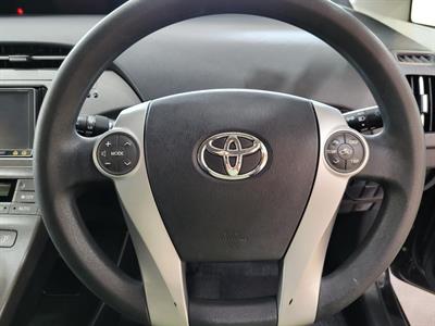 2013 Toyota Prius - Thumbnail