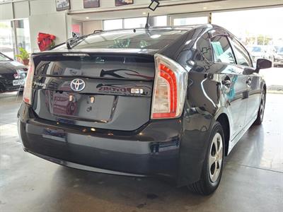 2013 Toyota Prius - Thumbnail