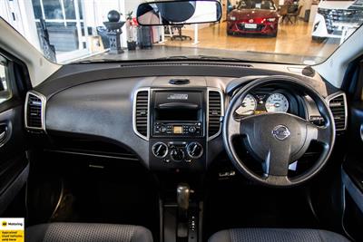 2014 Nissan Wingroad - Thumbnail