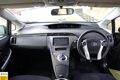 2012 Toyota Prius - Thumbnail