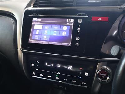 2014 Honda Grace - Thumbnail