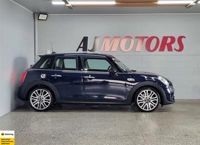 2015 Mini Cooper - Thumbnail