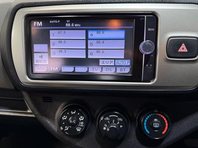 2014 Toyota Vitz - Thumbnail