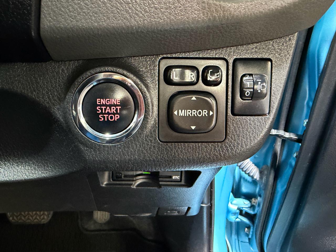 2014 Toyota Vitz
