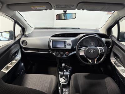 2014 Toyota Vitz - Thumbnail
