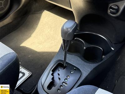 2012 Toyota Yaris - Thumbnail