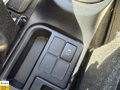 2012 Toyota Yaris - Thumbnail