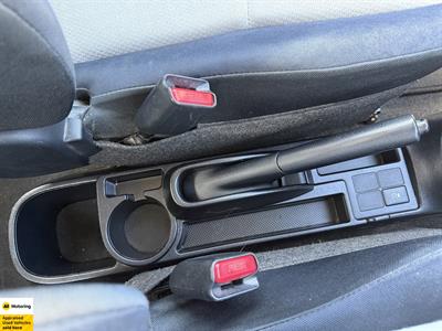 2012 Toyota Yaris - Thumbnail