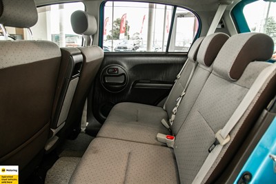 2014 Toyota Passo - Thumbnail