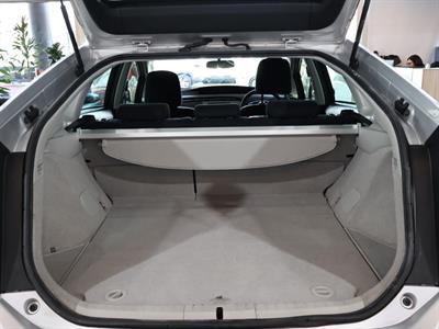 2015 Toyota Prius - Thumbnail