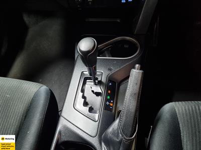 2017 Toyota RAV4 - Thumbnail