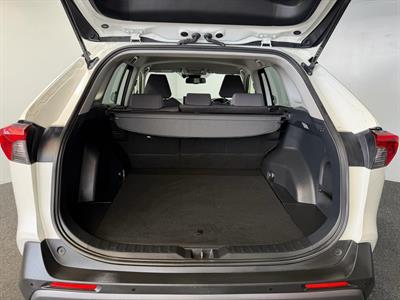 2021 Toyota RAV4 - Thumbnail