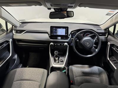 2021 Toyota RAV4 - Thumbnail