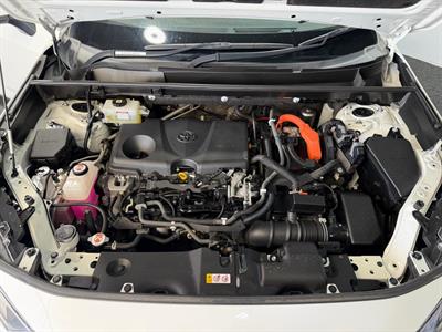 2021 Toyota RAV4 - Thumbnail