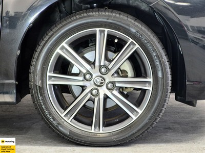 2016 Toyota Corolla - Thumbnail