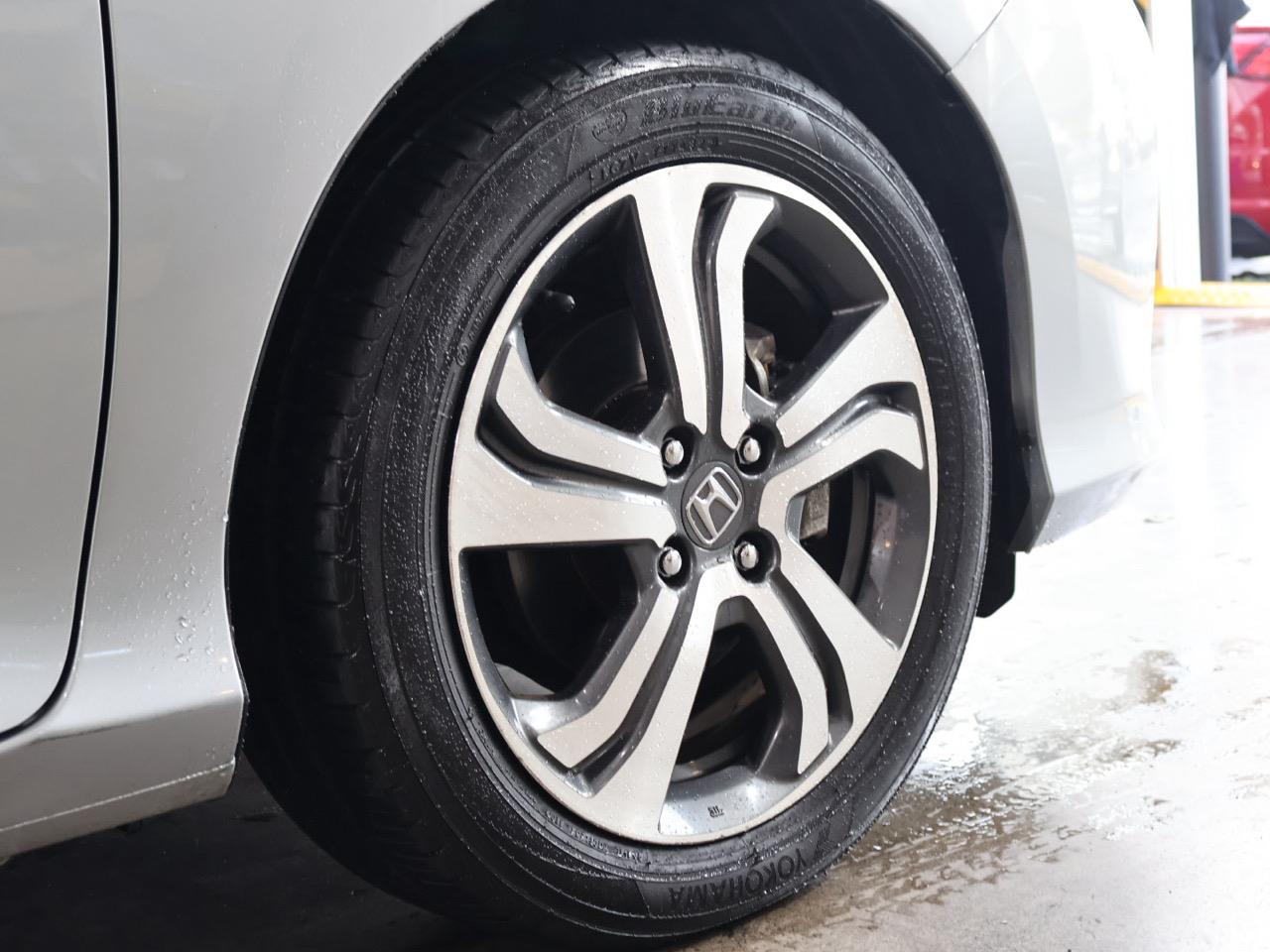 2014 Honda GRACE