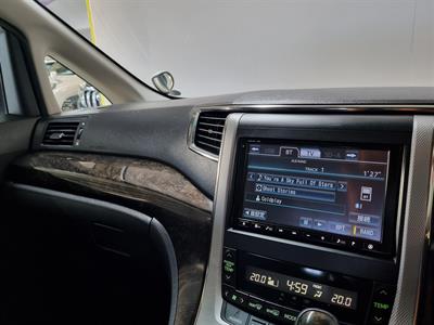 2012 Toyota Vellfire - Thumbnail