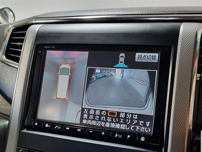 2012 Toyota Vellfire - Thumbnail