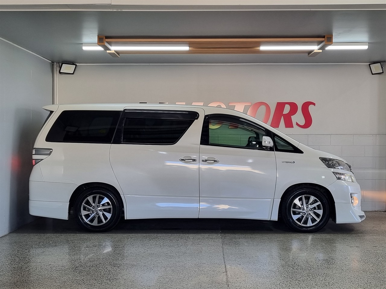 2012 Toyota Vellfire