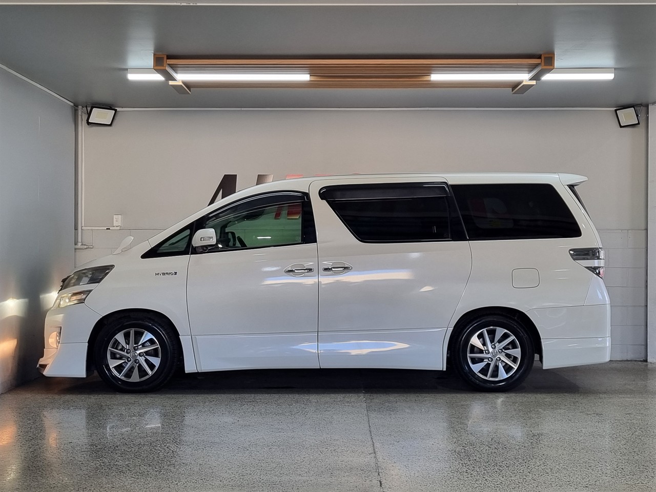 2012 Toyota Vellfire