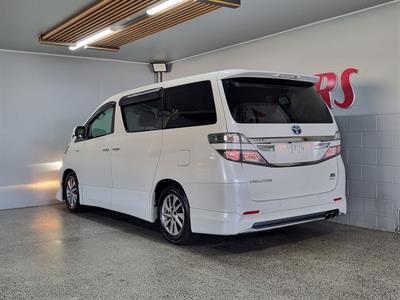 2012 Toyota Vellfire - Thumbnail