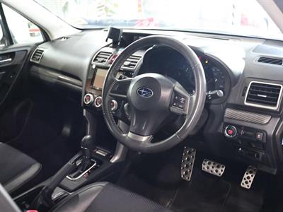 2015 Subaru Forester - Thumbnail