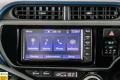 2015 Toyota Aqua - Thumbnail