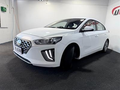 2022 Hyundai IONIQ - Thumbnail