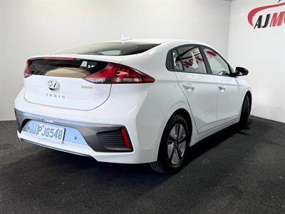 2022 Hyundai IONIQ - Thumbnail