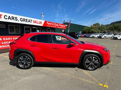 2022 Lexus UX250H - Thumbnail