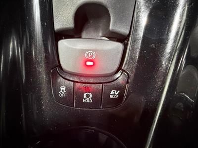 2017 Toyota C-HR - Thumbnail