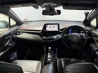 2017 Toyota C-HR - Thumbnail