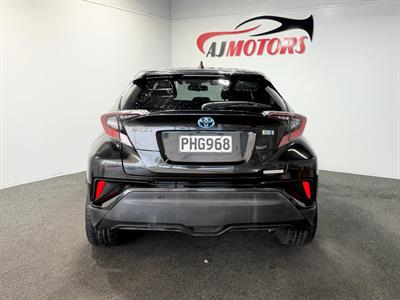 2017 Toyota C-HR - Thumbnail