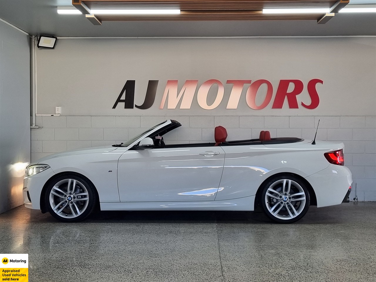 2015 BMW 220i