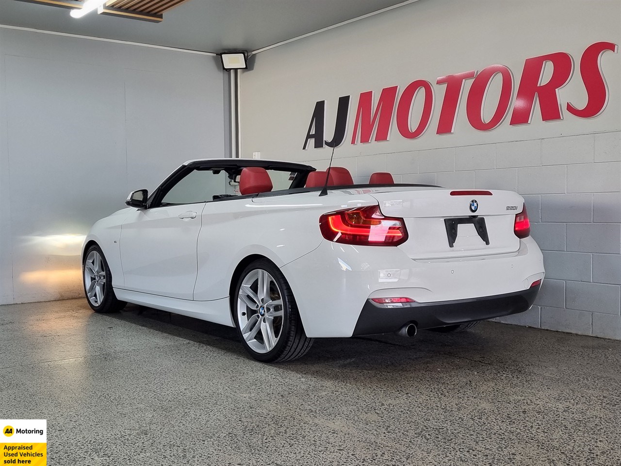 2015 BMW 220i