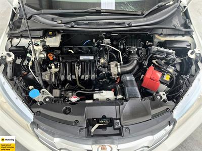 2015 Honda Grace - Thumbnail